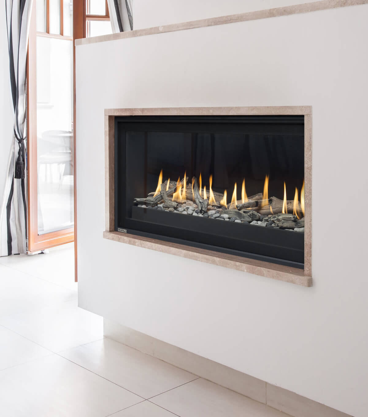 Montigo Phenom Single Sided Gas Fireplace